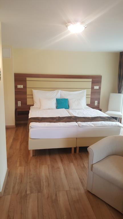 Tuenderlak Vendeghaz Apartment Balatonfured Exterior photo