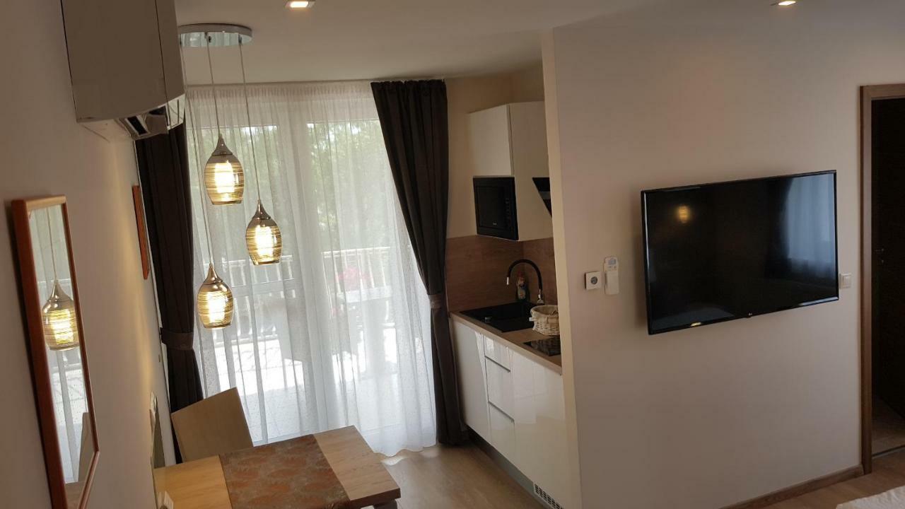 Tuenderlak Vendeghaz Apartment Balatonfured Exterior photo