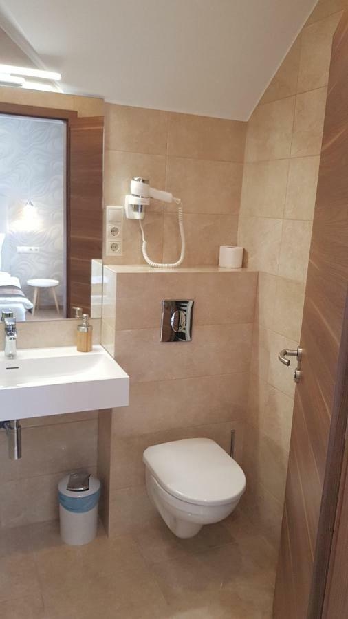 Tuenderlak Vendeghaz Apartment Balatonfured Exterior photo