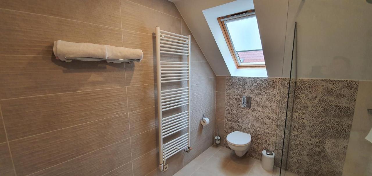 Tuenderlak Vendeghaz Apartment Balatonfured Exterior photo